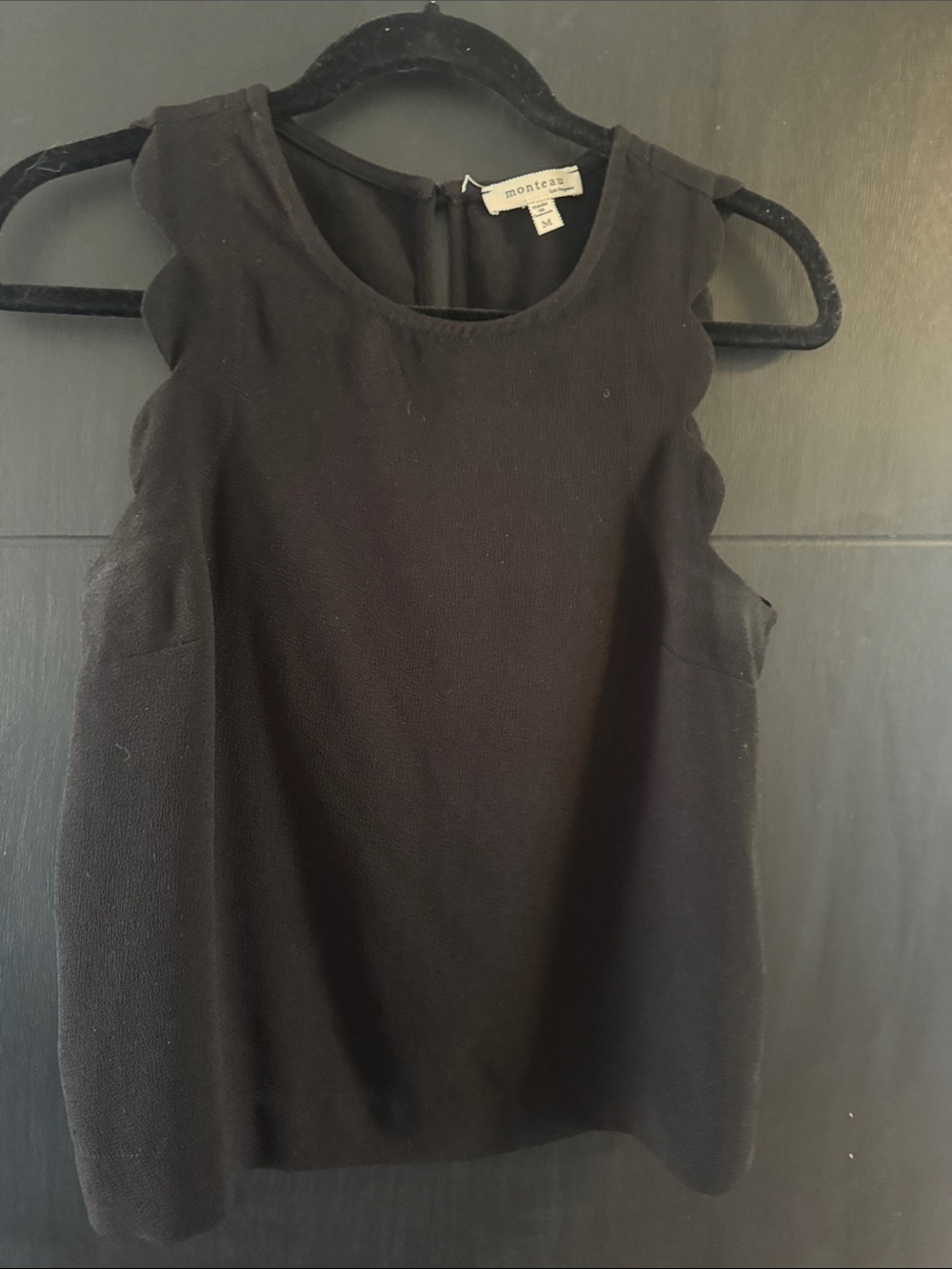 Monteau Black Sleeveless Scoop Neck Top